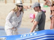 Nico Rosberg : Sa femme Vivian, enceinte, arbore son beau ventre rond à la plage