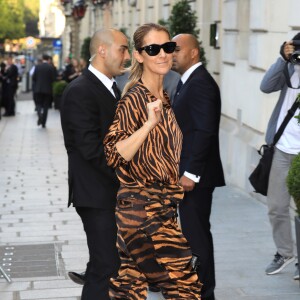 Semi Exclusif - La chanteuse Céline Dion va à la salle de sport Ken Club, à Paris, puis rentre à l'hôtel Royal Monceau, le 19 juin 2017.