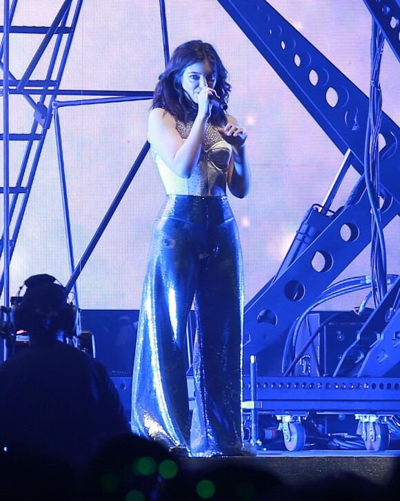 Lorde en concert au le 3ème jour du festival de Coachella à Indio, le 16 avril 2017
