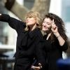 Taylor Swift et son amie Lorde s'amusent dans les rues de New York, le 9 mars 2014