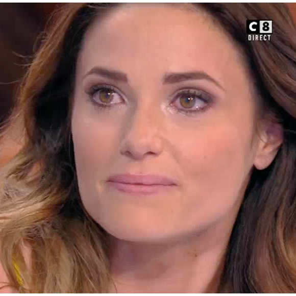 Capucine Anav en larmes en évoquant son départ de "Touche pas à mon poste". Le 20 juin 2017 sur C8.
