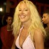 À la Plaine-Saint-Denis, lors de la finale, sortie des candidats du loft, Loana - 5 juillet 2001.