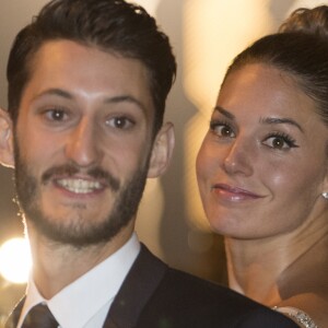 Pierre Niney (Smoking Dior, chaussures Louboutin, Bijoux Montblanc) et sa compagne Natasha Andrews (Robe Dior, chaussures Louboutin, bijoux Cartier) - Arrivées au dîner de la 42e cérémonie des César au Fouquet's à Paris. Le 24 février 2017 © Pierre Perusseau / Bestimage