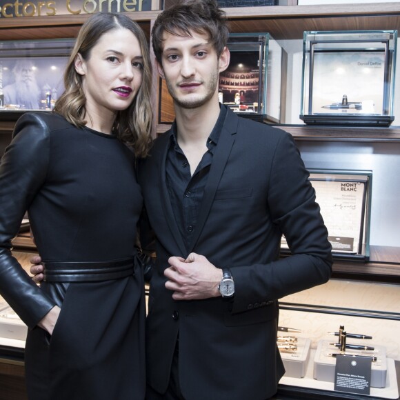 Exclusif - Pierre Niney et sa compagne Natasha Andrews - Inauguration du nouveau concept de boutique Montblanc réalisé par le designer Noé Duchaufour-Lawrance, au 12 Boulevard des Capucines à Paris, le 14 janvier 2016. © Olivier Borde/Bestimage