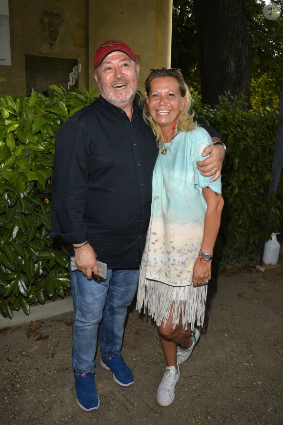 Oscar Sisto et Fiona Gélin - Pétanque des stars dans les jardins du Pavillon Gabriel à Paris le 22 juin 2017. © Coadic Guirec / Bestimage