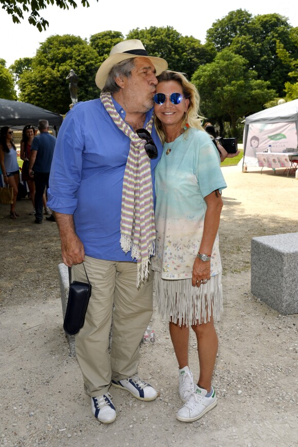 Jean-Pierre Castaldi et Fiona Gélin - Pétanque des stars dans les jardins du Pavillon Gabriel à Paris le 22 juin 2017. © Coadic Guirec / Bestimage