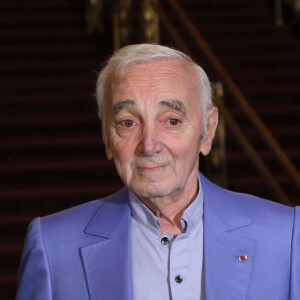 Charles Aznavour à Hollywood en octobre 2016 lors de la remise d'une étoile d'honneur pour sa contribution aux arts et son rôle au sein de la communauté arménienne à Hollywood.