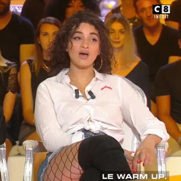 Camélia Jordana, invitée de Thierry Ardisson dans Salut les terriens ! sur C8 le 24 juin 2017.