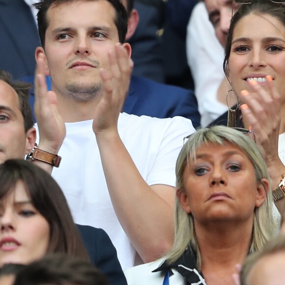 Juan Arbelaez et sa compagne Laury Thilleman (Miss France 2011) au match amical France - Angleterre au Stade de France le 13 juin 2017. © Cyril Moreau/Bestimage