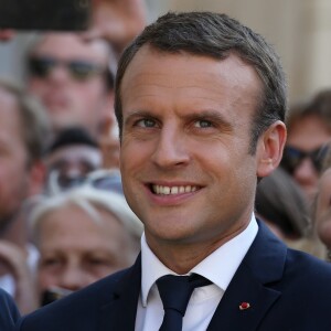 Le Président de la République Française, Emmanuel Macron et sa femme la Première dame Brigitte Macron (Trogneux) accueillent le président de la République de Colombie Juan Manuel Santos et sa femme la Première dame Clemencia Rodriguez au Palais de L'Elysée à Paris, France, le 21 juin 2017. © Dominique Jacovides/Bestimage