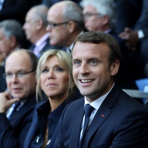 Le prince Albert II de Monaco, la première dame Brigitte Macron (Trogneux) et son mari le président de la République Emmanuel Macron - Finale du Top 14, ASM Clermont contre le RC Toulon au Stade de France à Saint-Denis, Seine Saint-Denis (banlieus de Paris), France, le 4 juin 2017. © Dominique Jacovides/Bestimage