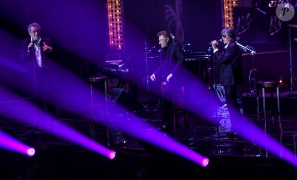 Eddy Mitchell, Johnny Hallyday et Jacques Dutronc - Premier concert "Les Vieilles Canailles" au stade Pierre Mauroy à Lille. Le trio sera en concert à Paris à l'Accorhotels Arena Popb Bercy le 24 juin, et sera retransmis en direct sur TF1 en Prime Time. Lille, le 10 juin 2017 © Andre.D / Bestimage