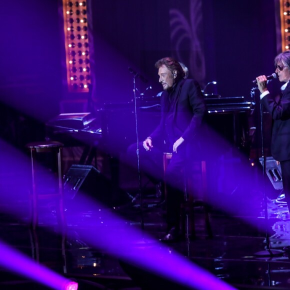 Eddy Mitchell, Johnny Hallyday et Jacques Dutronc - Premier concert "Les Vieilles Canailles" au stade Pierre Mauroy à Lille. Le trio sera en concert à Paris à l'Accorhotels Arena Popb Bercy le 24 juin, et sera retransmis en direct sur TF1 en Prime Time. Lille, le 10 juin 2017 © Andre.D / Bestimage