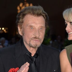 Johnny Hallyday et sa femme Laeticia Hallyday - Remise du Prix Eiffel avec Johnny et Laeticia Hallyday - Record du saut en hauteur de la ville de Paris / EOS - Longines Paris Eiffel Jumping à la plaine de Jeux de Bagatelle à Paris le 1er juillet 2016. Cette remise de prix est le prologue de la soirée au profit de l'association "La bonne étoile" de Laeticia Hallyday. © Olivier Borde / Veeren / Bestimage