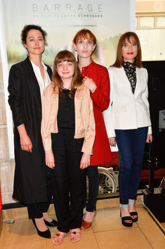 Laura Schroeder, Thémis Pauwels, Isabelle Huppert et Lolita Chammah à l'avant-première du film "Barrage" au cinéma MK2 Odéon à Paris, le 29 juin 2017. © Guirec Coadic/Bestimage