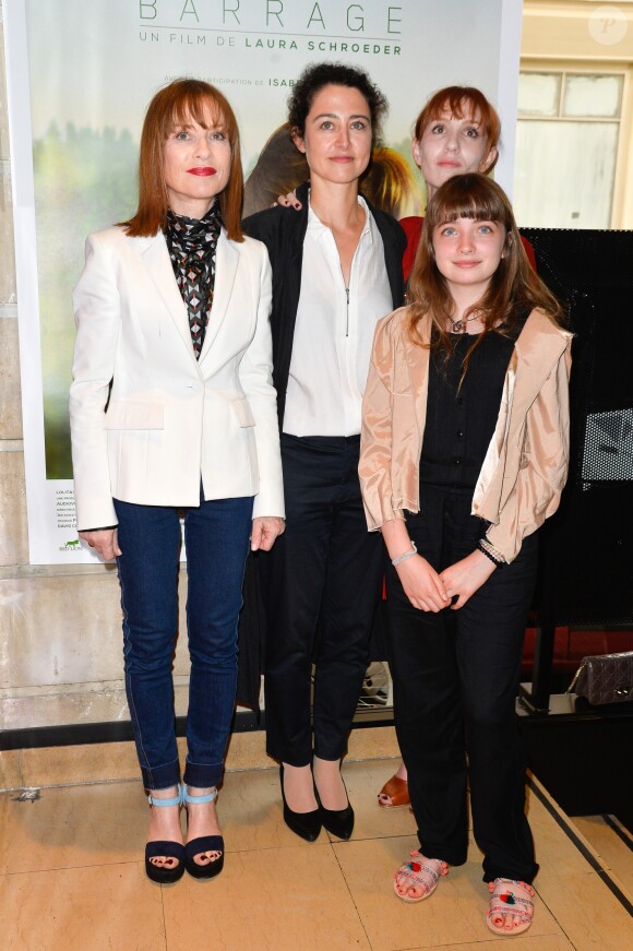 Laura Schroeder, Thémis Pauwels, Isabelle Huppert et Lolita Chammah à l'avant-première du film "Barrage" au cinéma MK2 Odéon à Paris, le 29 juin 2017. © Guirec Coadic/Bestimage