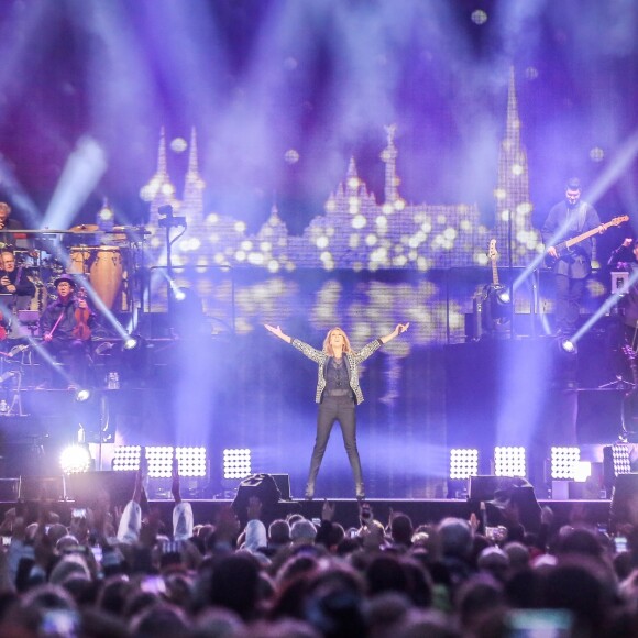 La diva Céline Dion au Stade Matmut à Bordeaux, le 29 juin 2017. © Quentin Salinier-Patrick Bernard/Bestimage