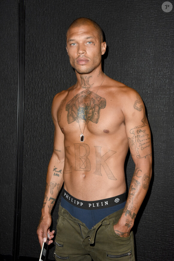 Jeremy Meeks - Backstage du défilé de mode Hommes "Philipp Plein" 2018 lors de la fashion week de Milan. Le 17 juin 2017