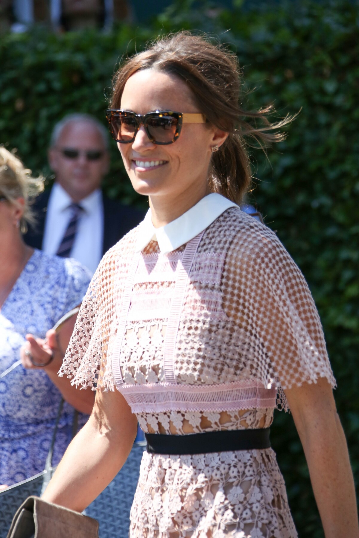 Photo Pippa Middleton robe Self Portrait a son arrivee au tournoi de Wimbledon le 05 Juillet 2017 a Londres. Purepeople