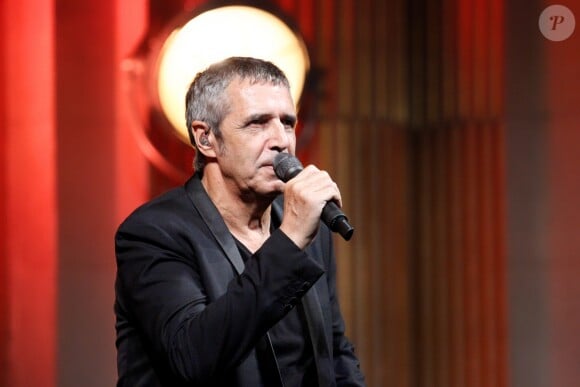 Julien Clerc en concert lors du Fnac Live Festival à l'Hôtel de Ville à Paris, le 6 juillet 2017. © Lise Tuillier/Bestimage