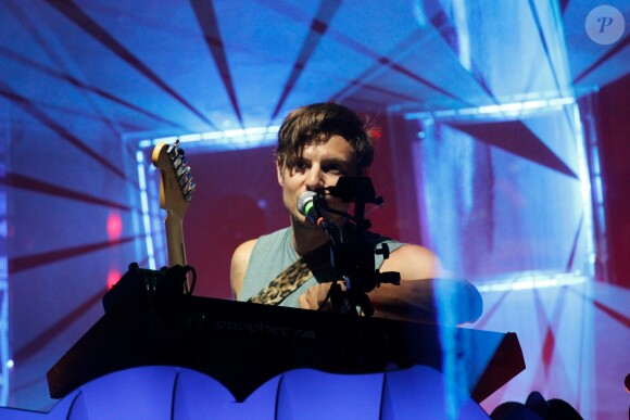 Mome (Møme) en concert sur le parvis lors du Fnac Live Festival à l'Hôtel de Ville à Paris, le 6 juillet 2017. © Lise Tuillier/Bestimage