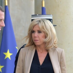 Le président de la République française Emmanuel Macron et sa femme la première dame Brigitte Macron reçoivent le premier ministre d'Australie, Malcolm Turnbull et sa femme Lucy Turnbull pour un dîner de travail au Palais de l'Elysée à Paris, France, le 8 juillet 2017. © Giancarlo Gorassini/Bestimage