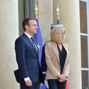 Le président de la République française Emmanuel Macron et sa femme la première dame Brigitte Macron reçoivent le premier ministre d'Australie, Malcolm Turnbull et sa femme Lucy Turnbull pour un dîner de travail au Palais de l'Elysée à Paris, France, le 8 juillet 2017. © Giancarlo Gorassini/Bestimage