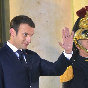 Le président de la République française Emmanuel Macron et sa femme la première dame Brigitte Macron reçoivent le premier ministre d'Australie, Malcolm Turnbull et sa femme Lucy Turnbull pour un dîner de travail au Palais de l'Elysée à Paris, France, le 8 juillet 2017. © Giancarlo Gorassini/Bestimage