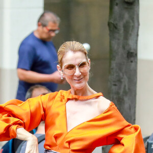 Céline Dion à la sortie de l'hôtel Le Royal Monceau à Paris, France, le 9 juillet 2017.