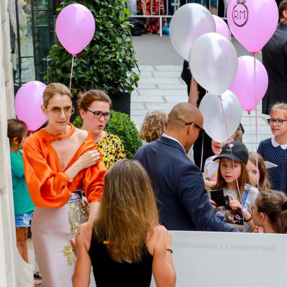 Céline Dion à la sortie de l'hôtel Le Royal Monceau à Paris, France, le 9 juillet 2017.