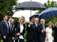 Emmanuel et Brigitte Macron : En marche malgré la pluie pour les JO