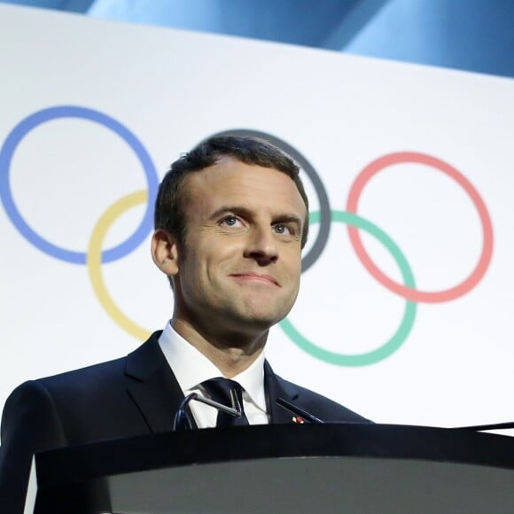 Conférence de presse commune du président Emmanuel Macron et de Thomas Bach, président du comité international olympique à Lausanne à l'issue de leur entretien le 10 juillet 2017. © Stéphane Lemouton / Bestimage