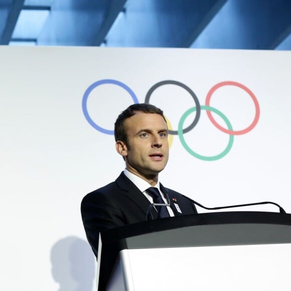 Conférence de presse commune du président Emmanuel Macron et de Thomas Bach, président du comité international olympique à Lausanne à l'issue de leur entretien le 10 juillet 2017. © Stéphane Lemouton / Bestimage