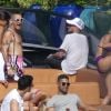 Hailey Baldwin passe la journée en bateau avec Joe Jonas et Wilmer Valderrama à Miami, le 7 juillet 2017
