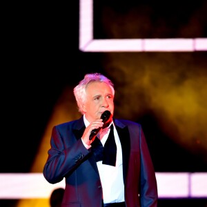 Exclusif - Michel Sardou aux Arènes de Nîmes pour le second concert de sa dernière tournée "La Dernière Danse" le 7 juillet 2017. © Bruno Bebert / Bestimage
