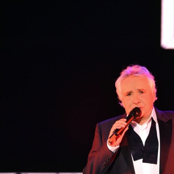 Exclusif - Michel Sardou aux Arènes de Nîmes pour le second concert de sa dernière tournée "La Dernière Danse" le 7 juillet 2017. © Bruno Bebert / Bestimage