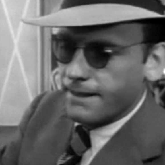 Michel Sardou figurant dans le film Paris brûle-t-il ?