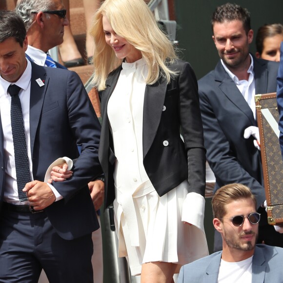 Tony Estanguet et Nicole Kidman dans les tribunes lors de la finale homme de Roland-Garros à Paris, le 11 juin 2017. © Dominique Jacovides-Cyril Moreau/Bestimage