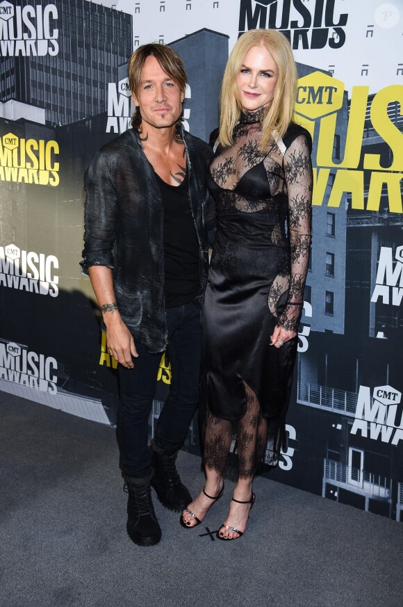 Keith Urban et sa femme Nicole Kidman lors des ''2017 CMT Music Awards'' au Music City Center à Nashville, le 7 juin 2017.