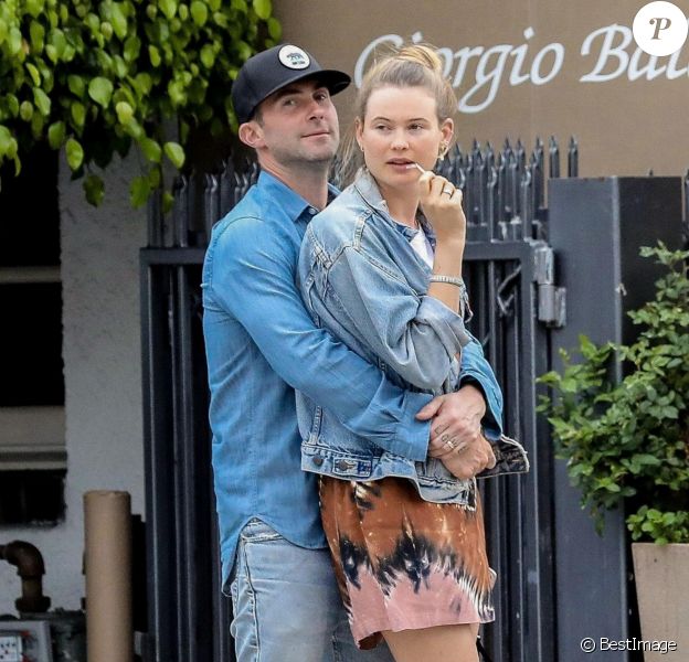 Exclusif - Adam Levine et sa femme Behati Prinsloo à Santa Monica, le 23 juin 2017.