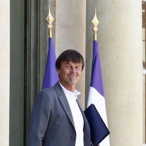 Le ministre de la Transition écologique et solidaire Nicolas Hulot sortant du conseil des ministres au palais de l'Elysée à Paris, le 12 juillet 2017. © Stéphane Lemouton/Bestimage