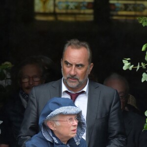 Antoine Duléry lors des obsèques de Claude Rich en l'église Saint-Pierre-Saint-Paul d'Orgeval à Orgeval le 26 juillet 2017.26/07/2017 - Orgeval