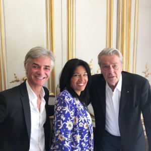 Exclusif - Alain Delon au Sénat à l'initiative de son ami Cyril Viguier pour la dernière de l'émission "Territoires d'infos" à Paris le 20 juillet 2017. Cyril Viguier, ami de très longue date de l'acteur, l'avait convié à déjeuner en compagnie de la Sénatrice de Marseille Samia Ghali.