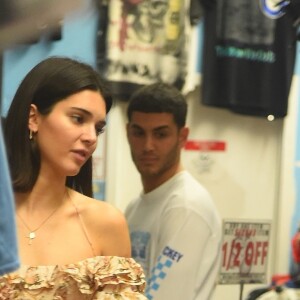 Kim Kardashian et Kendall Jenner font du shopping au magasin ''Search & Destroy'', dans le quartier d'East Village. New York, le 1er août 2017.