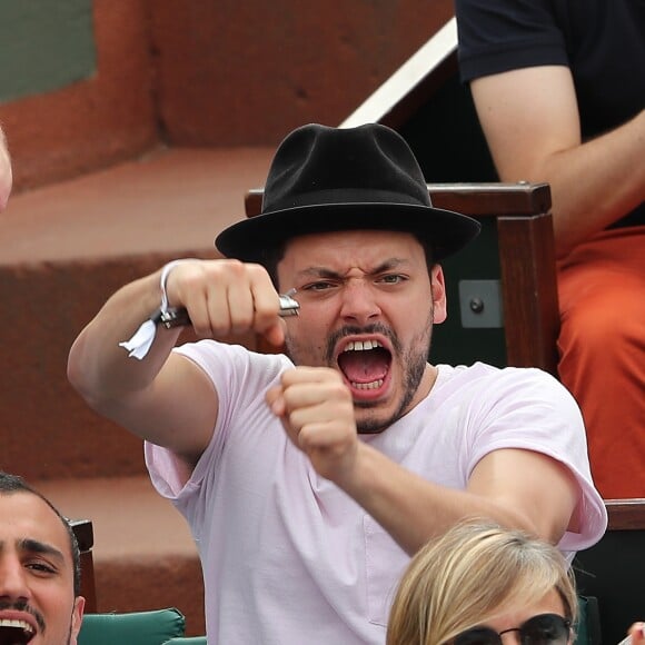 Kev Adams - People dans les tribunes lors de la finale homme des Internationaux de Tennis de Roland-Garros à Paris le 11 juin 2017. © Dominique Jacovides-Cyril Moreau/Bestimage