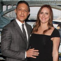 Theo Rossi (Sons of Anarchy) : Papa comblé avec sa femme Meghan, sa guerrière