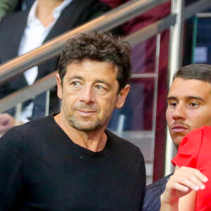 Patrick Bruel dans les tribunes lors du match de Ligue 1, Paris Saint-Germain (PSG) vs Toulouse FC (TFC) au Parc des Princes à Paris, France, le 20 août 2017. Le PSG a gagné 6-2.