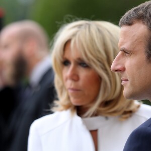 Le président de la République Emmanuel Macron, sa femme Brigitte Macron (Trogneux) lors de la cérémonie d'accueil du président des Etats-Unis à l'Hôtel National des Invalides à Paris le 13 juillet 2017. © Dominique Jacovides/Sébastien