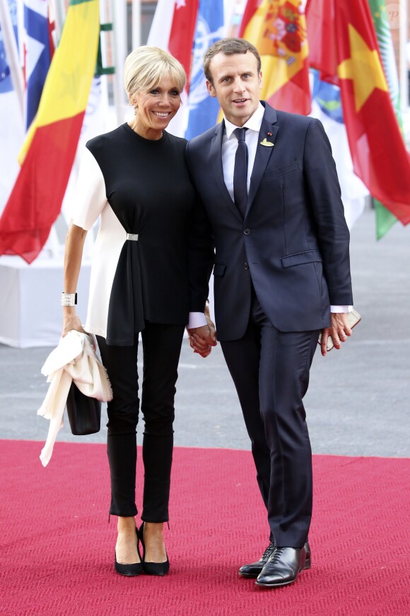 Le Président français Emmanuel Macron et sa femme la première dame Brigitte Macron arrivent au concert de la Neuvième Symphonie de Beethoven à l'Elbphilharmonie de Hamburg, le 7 juillet 2017. © Future-Image/Zuma Press/Bestimage