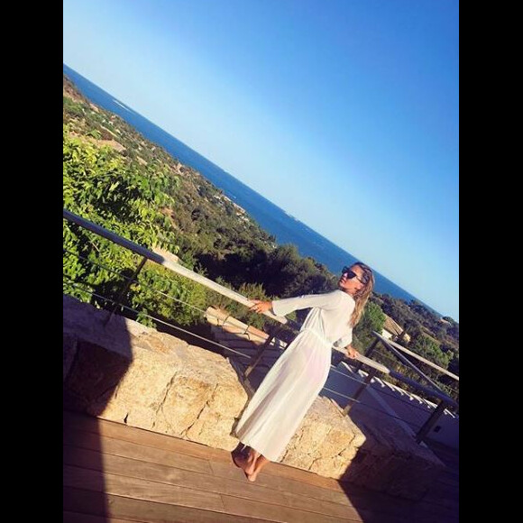 Vitaa lors de ses vacances en Corse, août 2017.